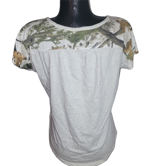 Cabela's Gray Short Sleeve Camo Detail Top - Picture 5 of 5